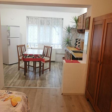 Moss'S Economy Studio Timisoara Luaran gambar