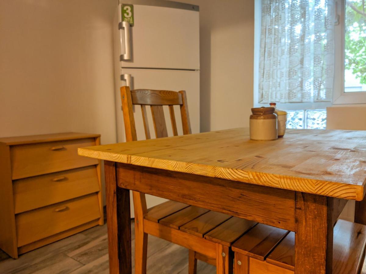 Moss'S Economy Studio Timisoara Luaran gambar